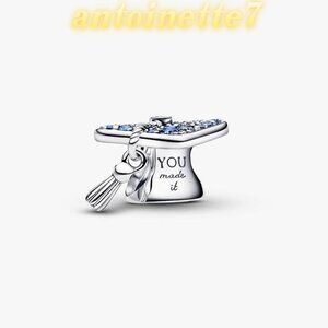 Pandora Sparkling Blue 2026 Graduation Cap Charm